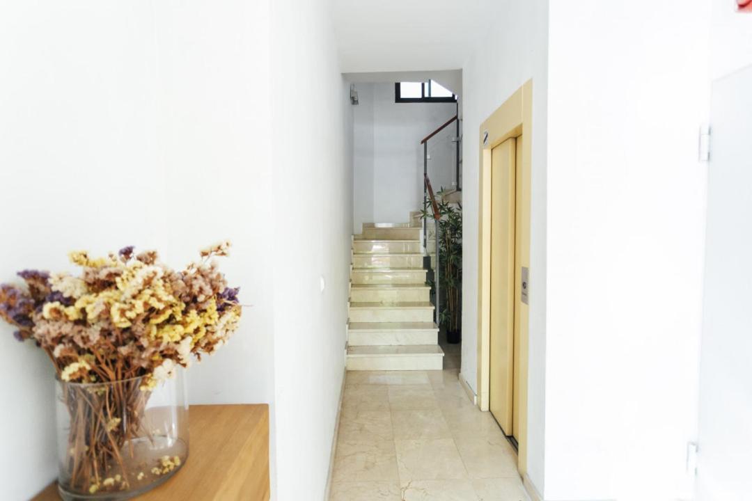 Minty Stay 3Bd Apartment - Triana Sevilla Exterior foto