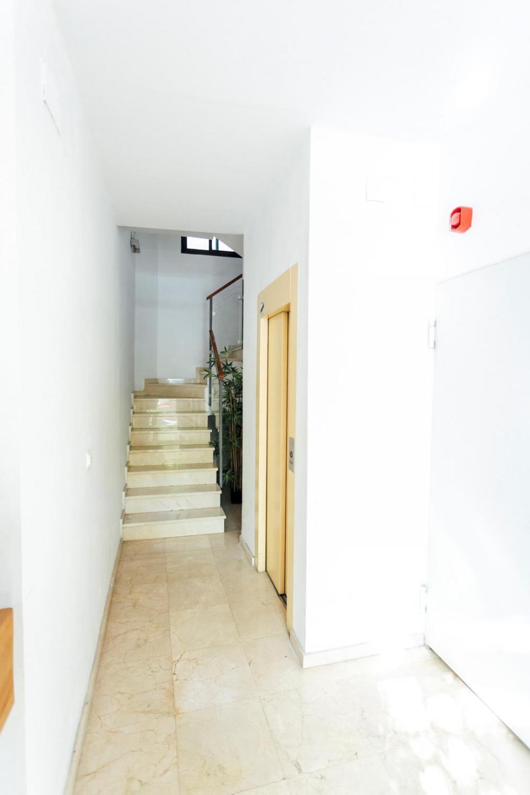 Minty Stay 3Bd Apartment - Triana Sevilla Exterior foto