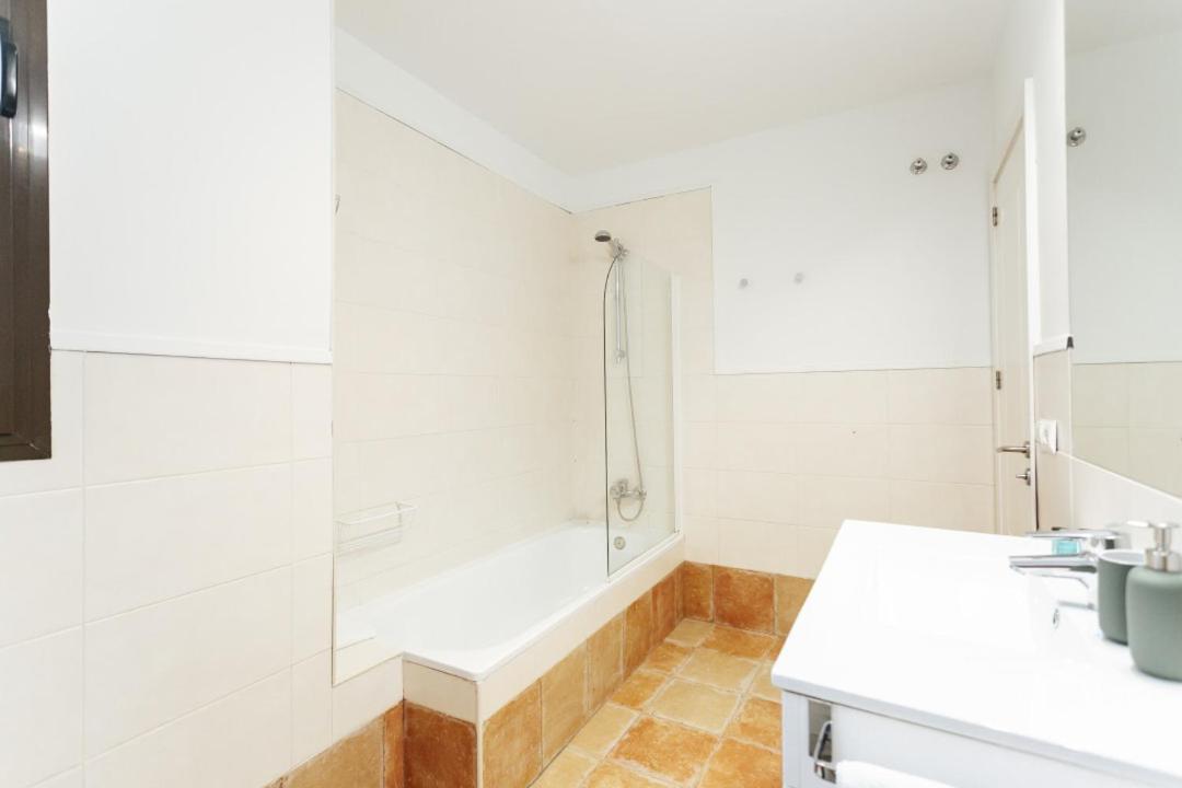 Minty Stay 3Bd Apartment - Triana Sevilla Exterior foto